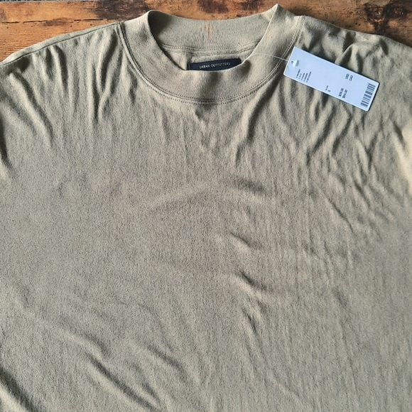 UO Carnaby Recycled Cotton Oversized Tee - Picture 7 of 12